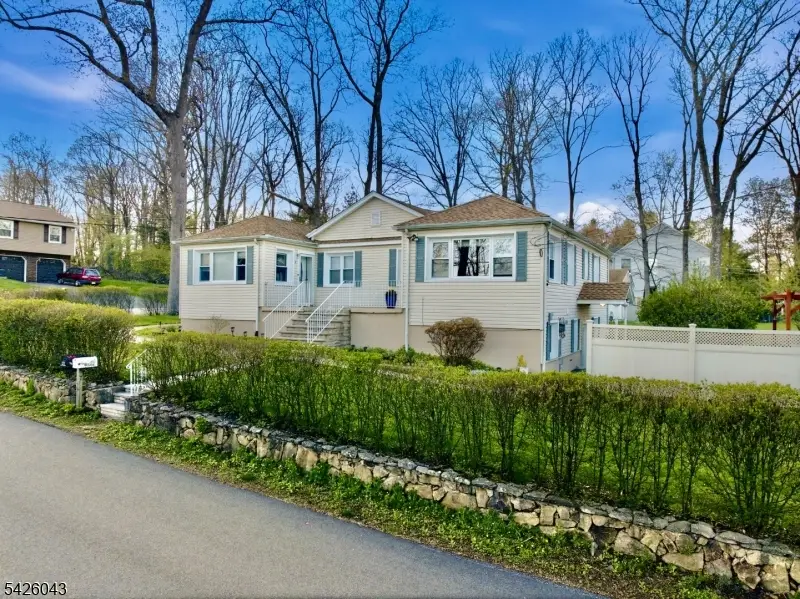 7 Valley Rd, Randolph, NJ 07869 - #2