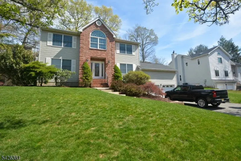 27 Sherbrook Dr, White Meadow Lake, NJ 07866 - #2