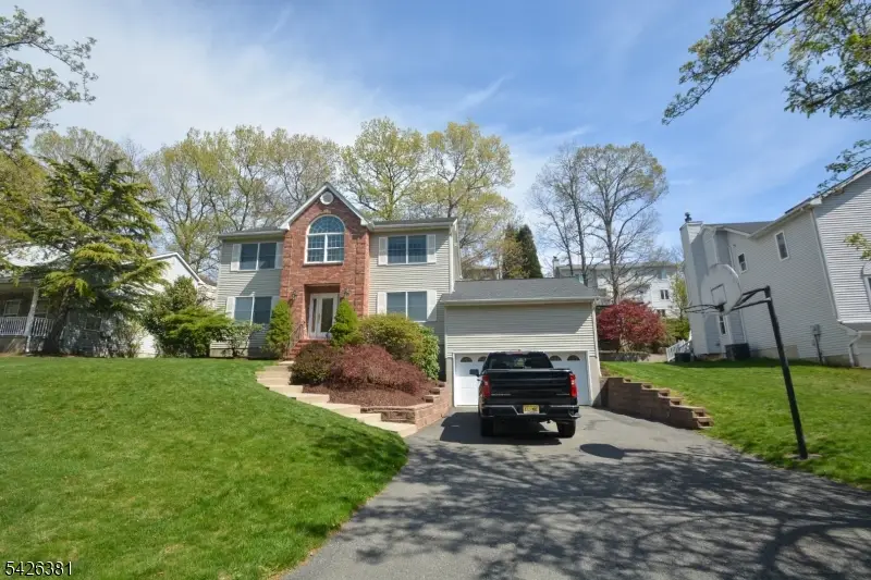 27 Sherbrook Dr, White Meadow Lake, NJ 07866 - #3