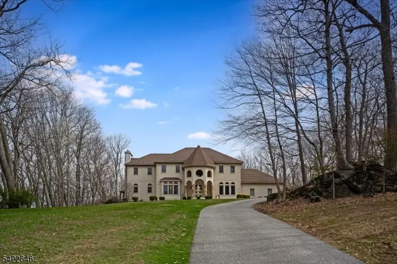 25 Starrett Ct, Sparta, NJ 07871 - #2