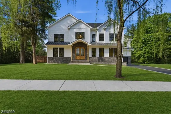 61 Hickory St, Metuchen Boro, NJ 08840