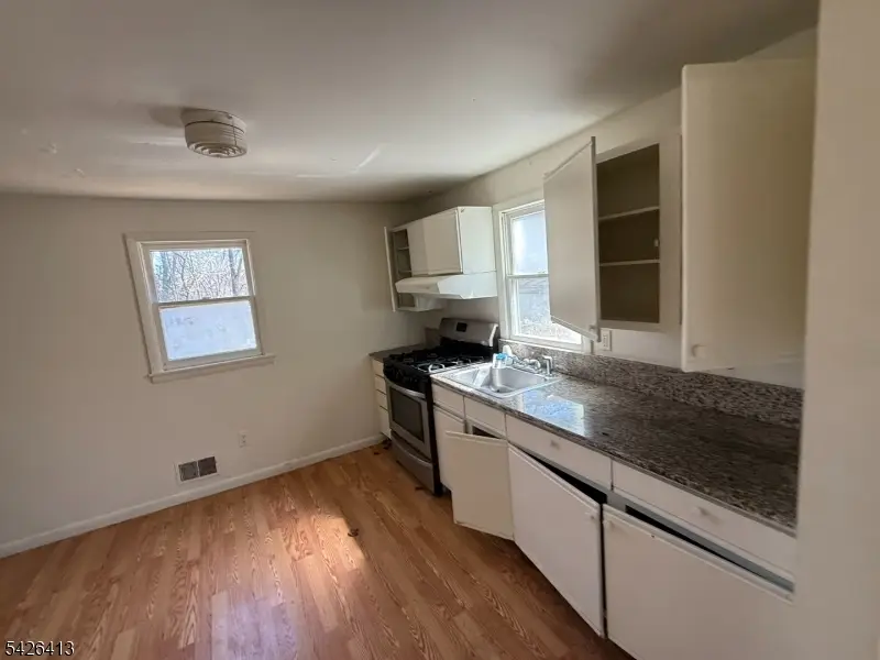 13 River Dr, Jefferson, NJ 07885 - #3