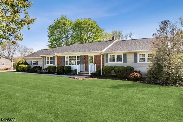 23 Strawberry Ln, Hillsborough Twp., NJ 08844