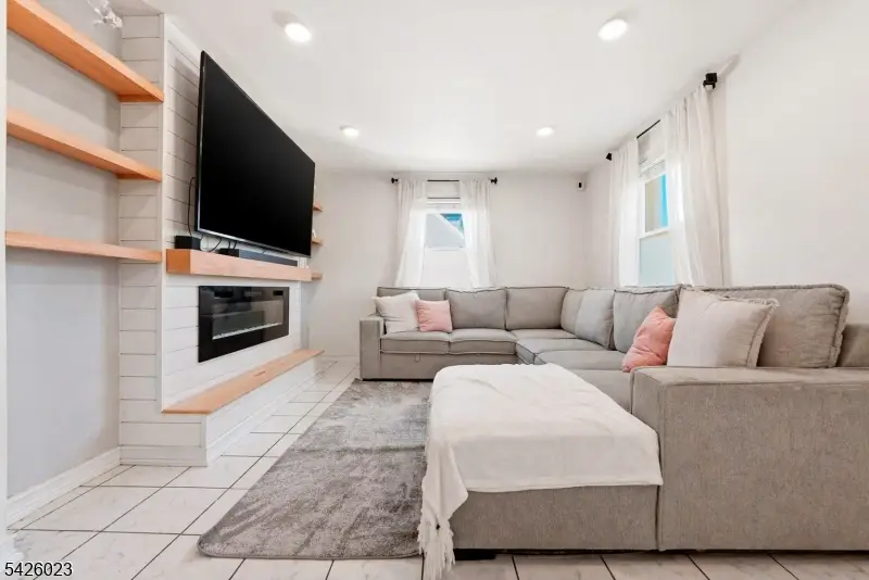 417 Brooklawn Ave, Roselle, NJ 07203 - #3