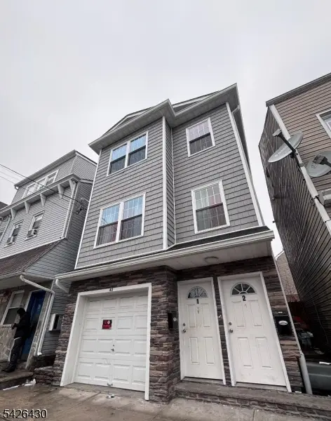43 Cedar St, Paterson City, NJ 07501