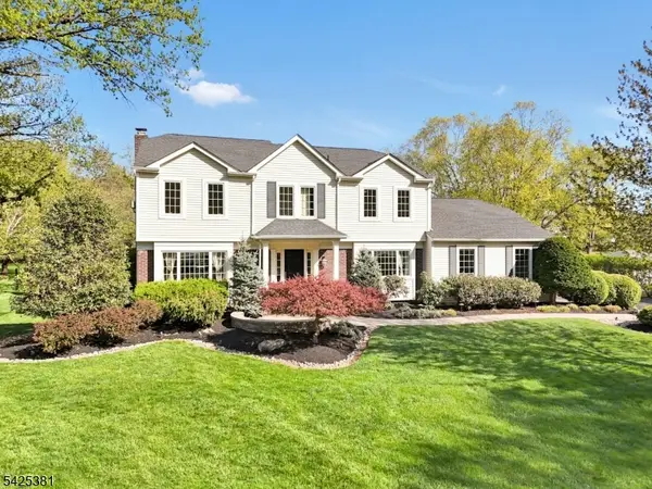 7 Evergreen Ct, Hillsborough Twp., NJ 08844