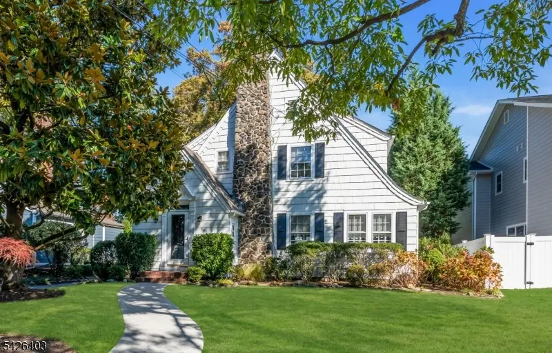 712 Forest Ave, Westfield, NJ 07090 - #2