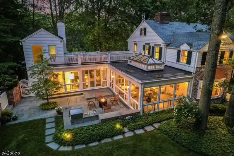 21 Hardwell Rd, Millburn, NJ 07078 - #1