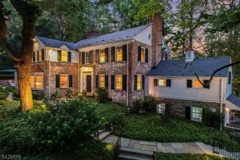 21 Hardwell Rd, Millburn, NJ 07078 - #2