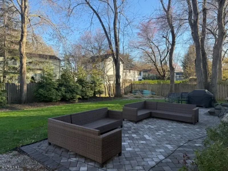 25 Whitman Dr, New Providence, NJ 07974 - #3