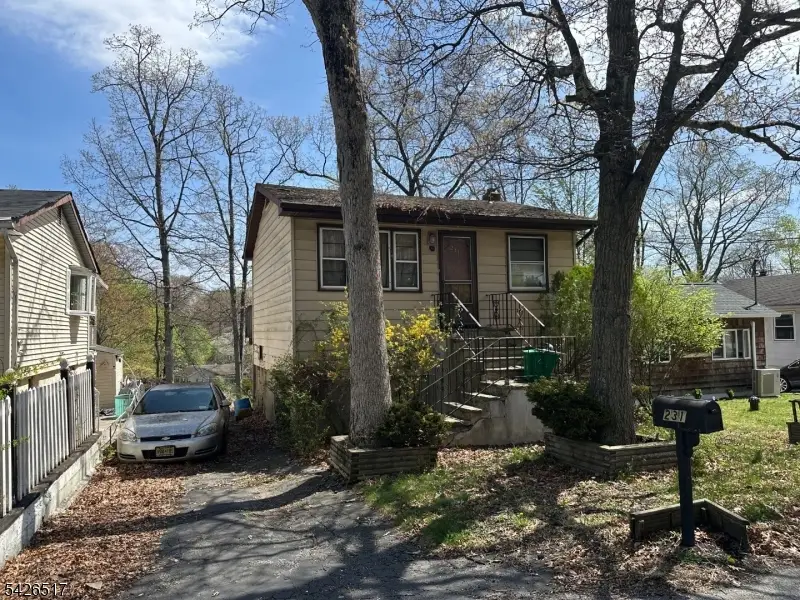 231 Elmira Trl, Hopatcong, NJ 07843 - #1