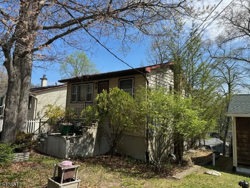 231 Elmira Trl, Hopatcong, NJ 07843 - #2