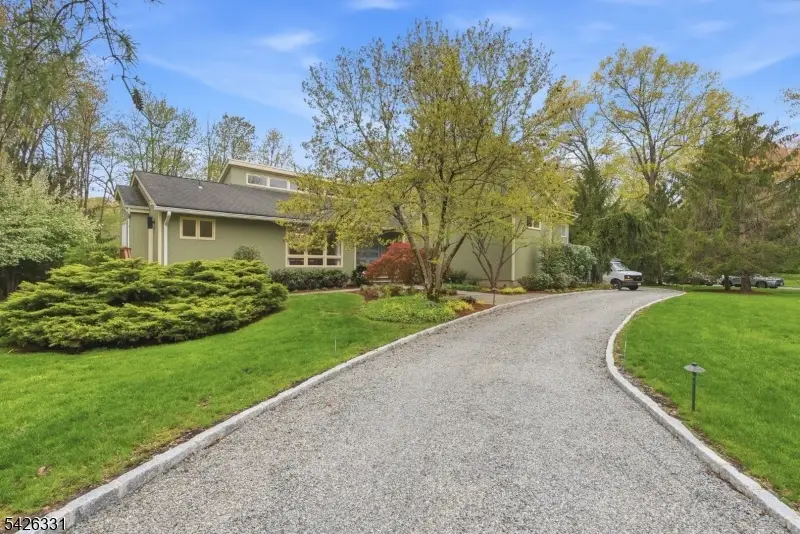 2 Exeter Ln, Morris, NJ 07960 - #3