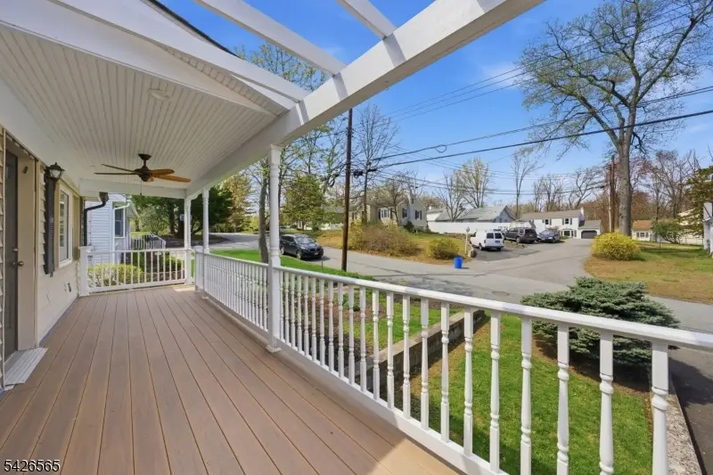 54 Richwood Pl, Denville, NJ 07834 - #3