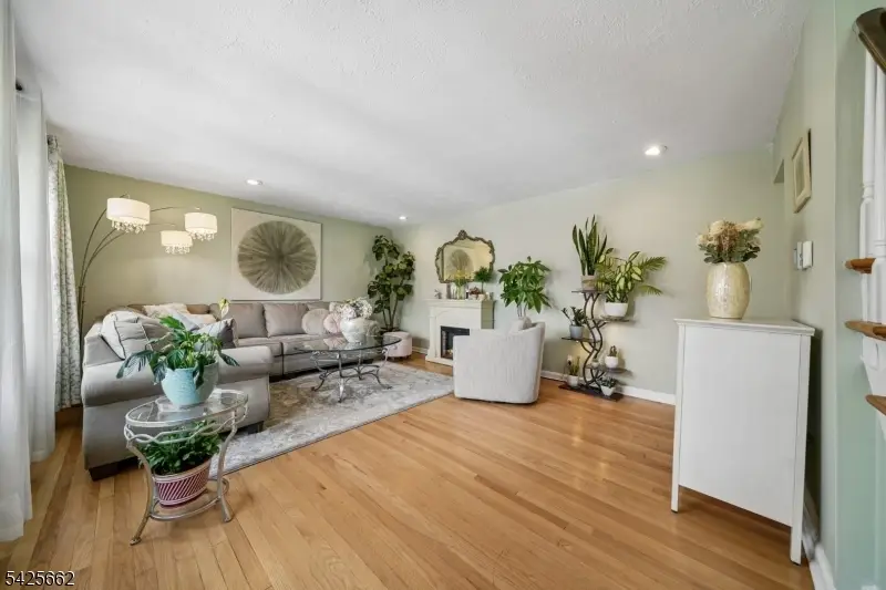 16 Lee Rd, Livingston, NJ 07039 - #2