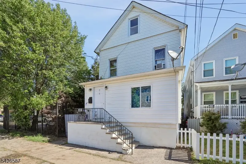 219 Seaman St, New Brunswick, NJ 08901 - #2