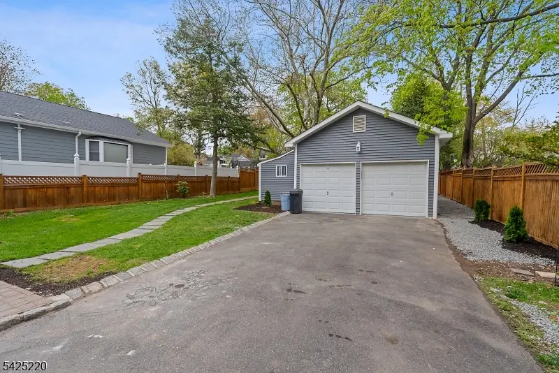 6 Dawes Ave, Pleasantdale, NJ 07052 - #3