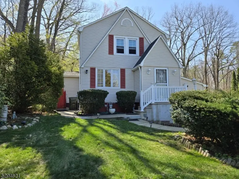 8 Forest Rd, Budd Lake, NJ 07828 - #1