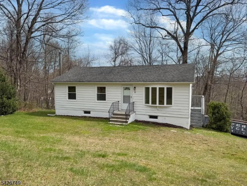 9 Fern Ct, Wantage, NJ 07461 - #2