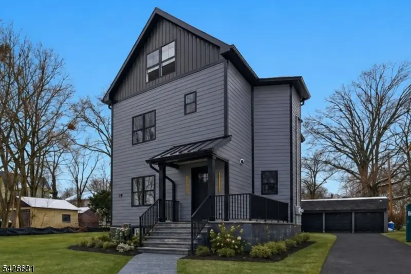 28 Irving St #B, Montclair, NJ 07042 - #1