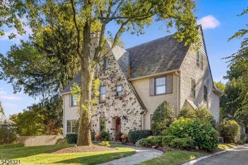 13 Ferncliff Ter, Glen Ridge, NJ 07028 - #2