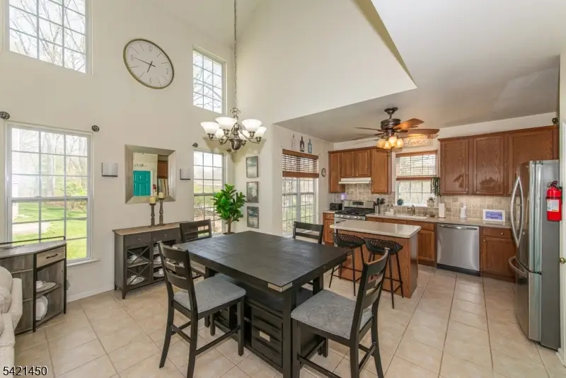 6 Brock Ln, Mount Olive, NJ 07828 - #2