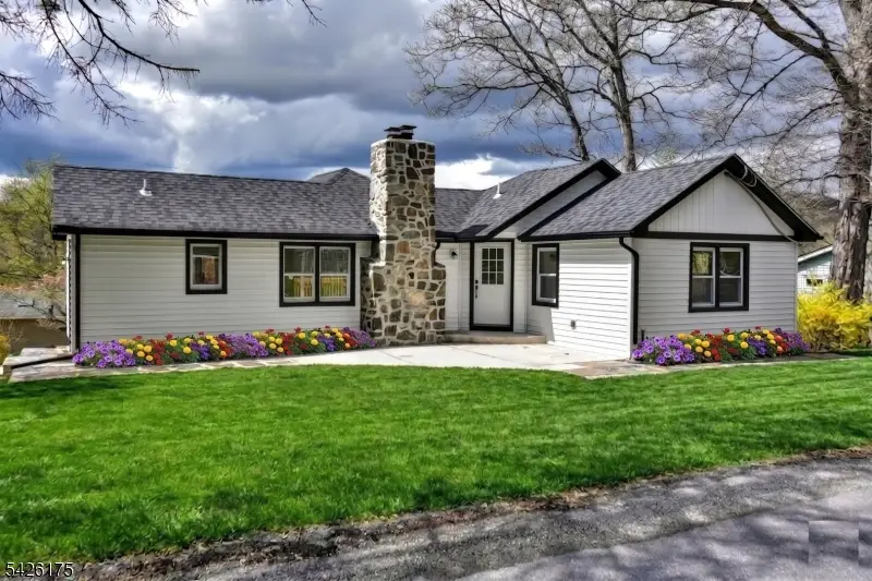 56 Lake Shore Rd E, Stockholm, NJ 07460 - #2