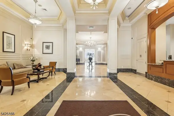 211 Metzger Dr, West Orange Twp., NJ 07052