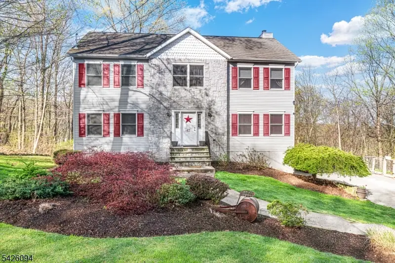 42 Mordaunt Rd, Vernon, NJ 07462 - #1