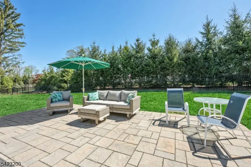 11 Cedar St, Basking Ridge, NJ 07920 - #3