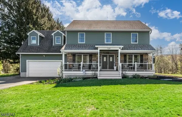 8 East Gate Dr, Vernon Twp., NJ 07462