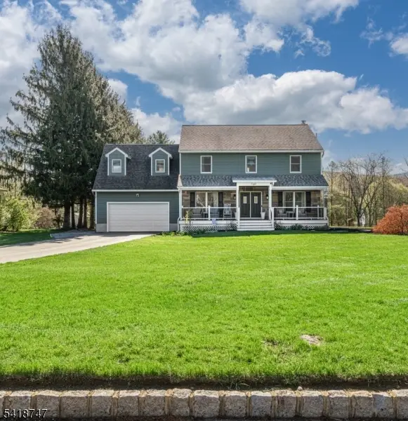 8 East Gate Dr, Glenwood, NJ 07462 - #3