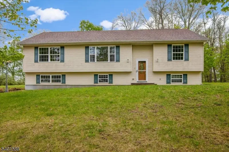 2 Oak St, Newton, NJ 07860 - #1