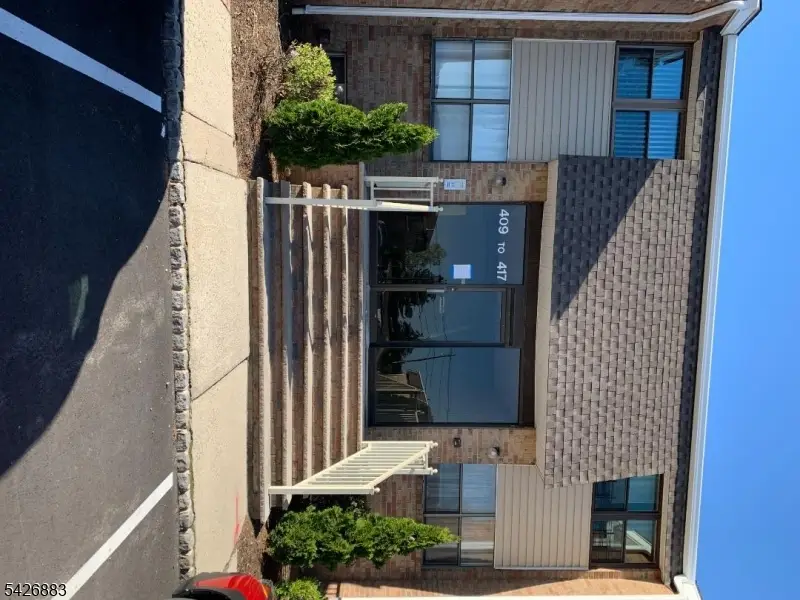 414 Sharon Ct, Woodbridge, NJ 07095 - #1