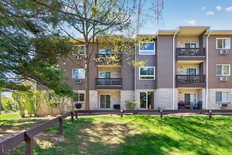 102 Federal Hill Rd #102, Pompton Lakes, NJ 07442 - #2