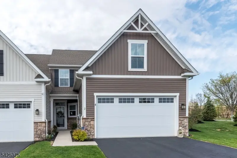 2 Sharp Shinned Ct, Washington, NJ 07882 - #1