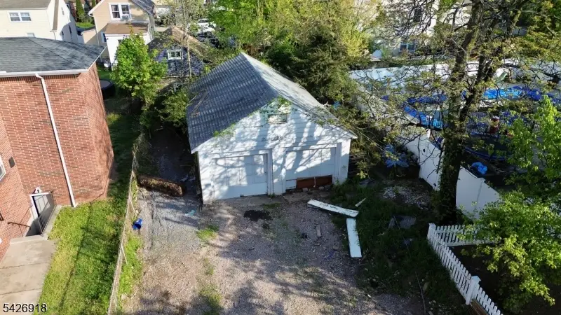 16 E 15th St, Linden, NJ 07036 - #3