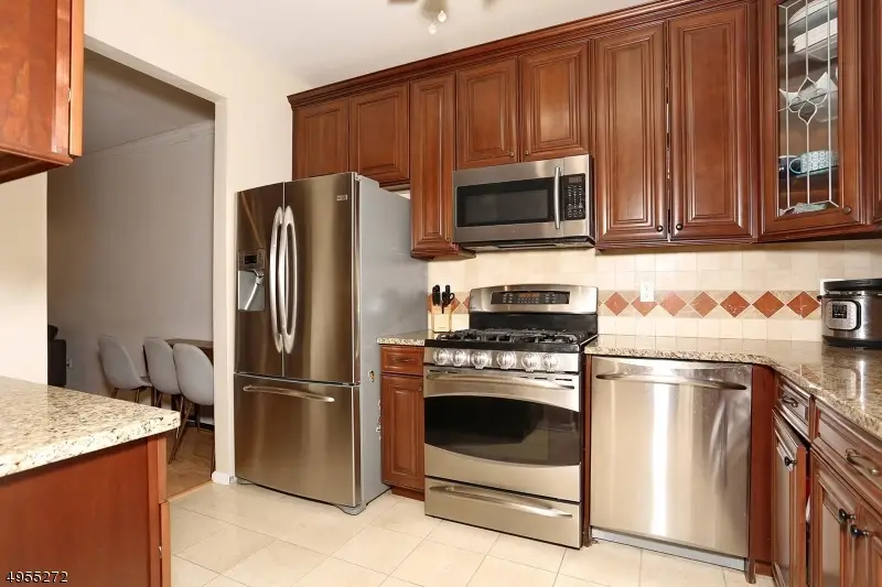 469 Hartford Dr, Nutley, NJ 07110 - #3