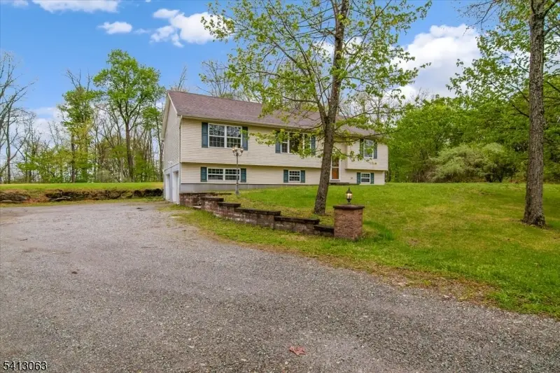2 Oak St, Newton, NJ 07860 - #1