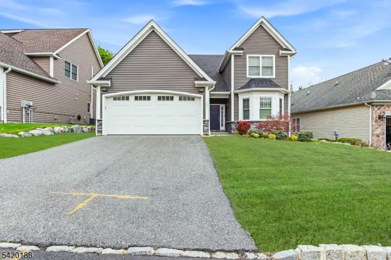 11 Bluffs Ct, Hamburg, NJ 07419 - #3