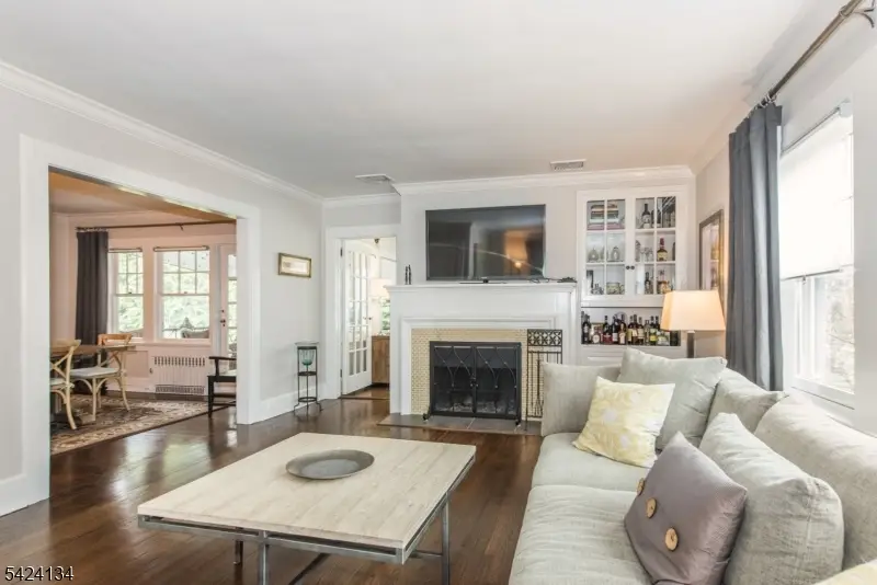 34 Oakwood Ave, Upper Montclair, NJ 07043 - #3
