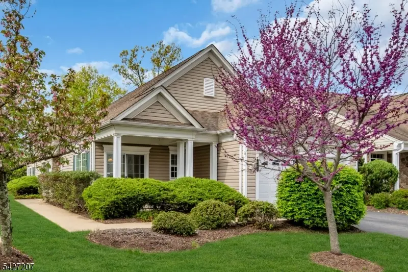 282 Longwood Ln, Franklin, NJ 08873 - #2