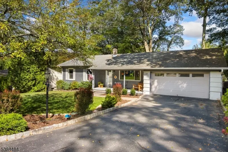 15 Upper High Crest Dr, Macopin, NJ 07480 - #2