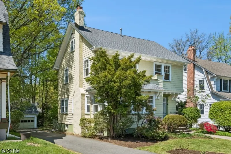 16 Duryea Rd, Upper Montclair, NJ 07043 - #2