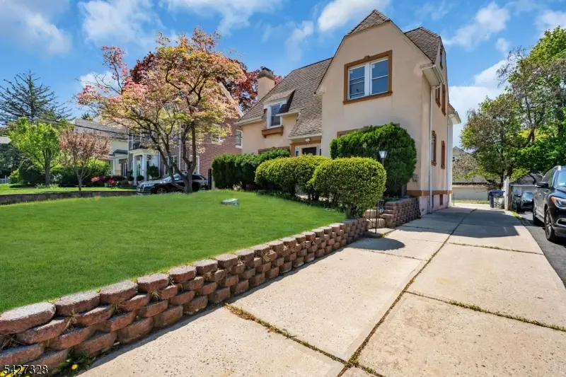 297 Hamilton Pl, Hackensack, NJ 07601 - #2