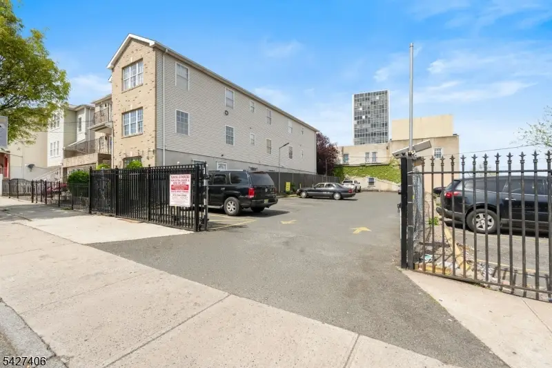 277 Orange St, Newark, NJ 07103 - #2