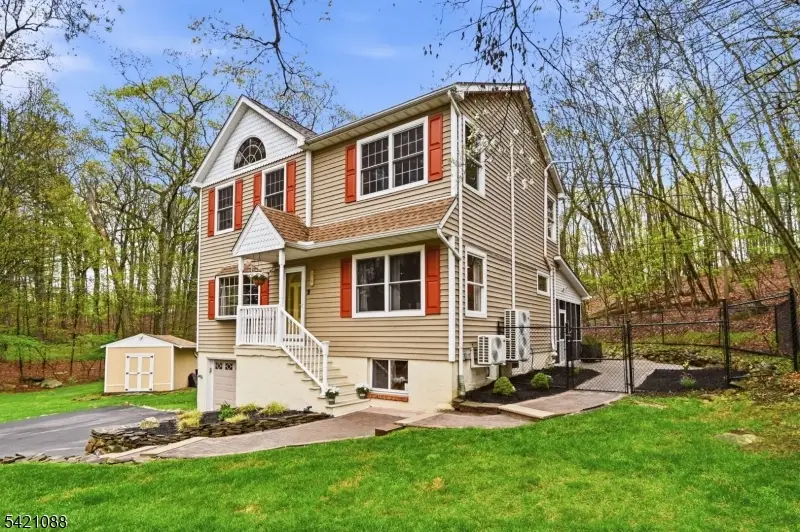 219 Snake Den Rd, Bloomingdale, NJ 07465 - #2