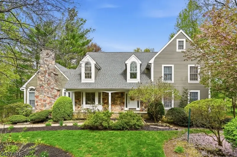 7 Trotters Ln, Mahwah, NJ 07430 - #2