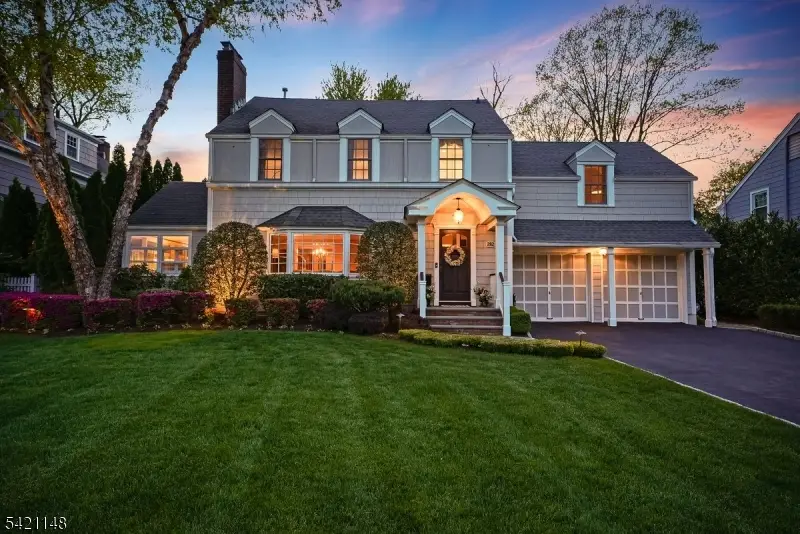 282 Forest Ave, Glen Ridge, NJ 07028 - #1