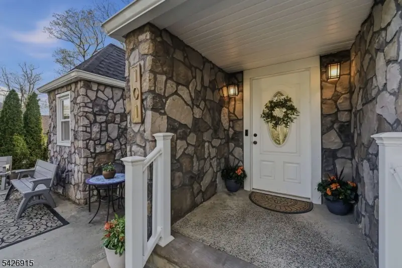 101 Pitney Rd, Hopatcong, NJ 07821 - #2
